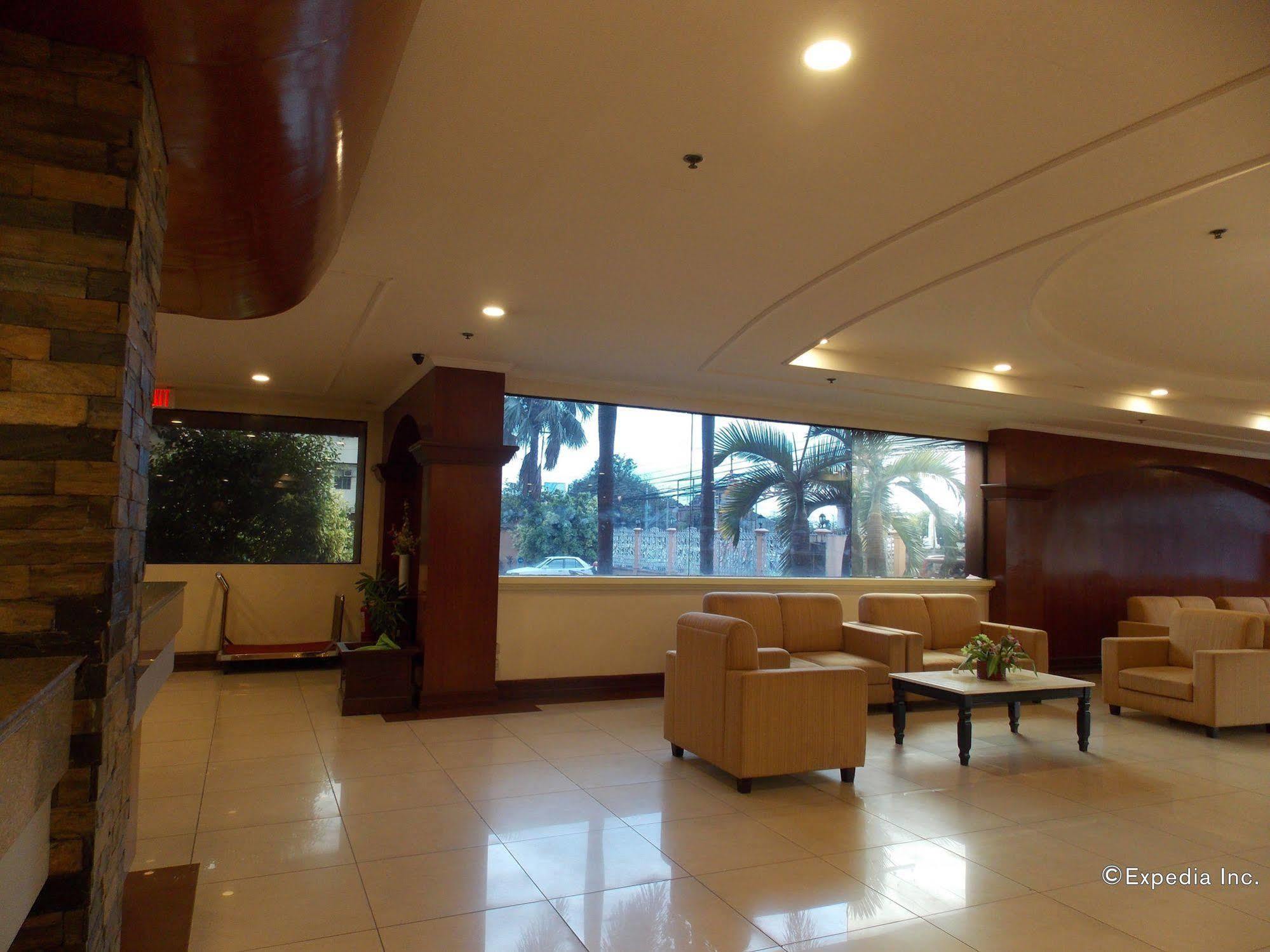 Grand Regal Hotel Bacolod Kültér fotó