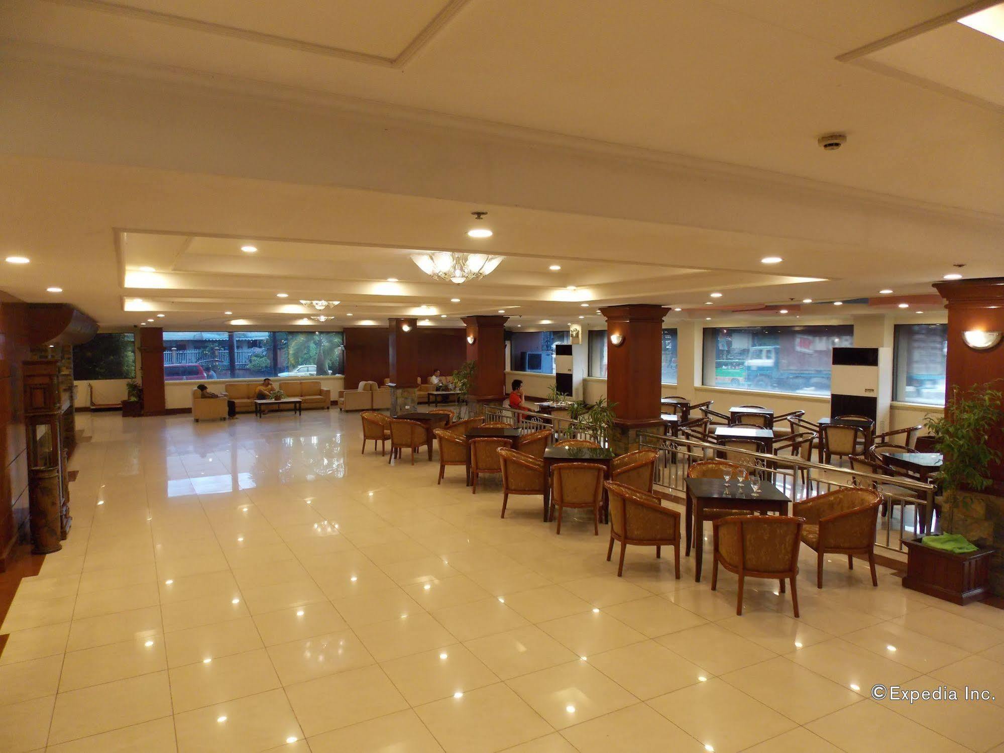 Grand Regal Hotel Bacolod Kültér fotó