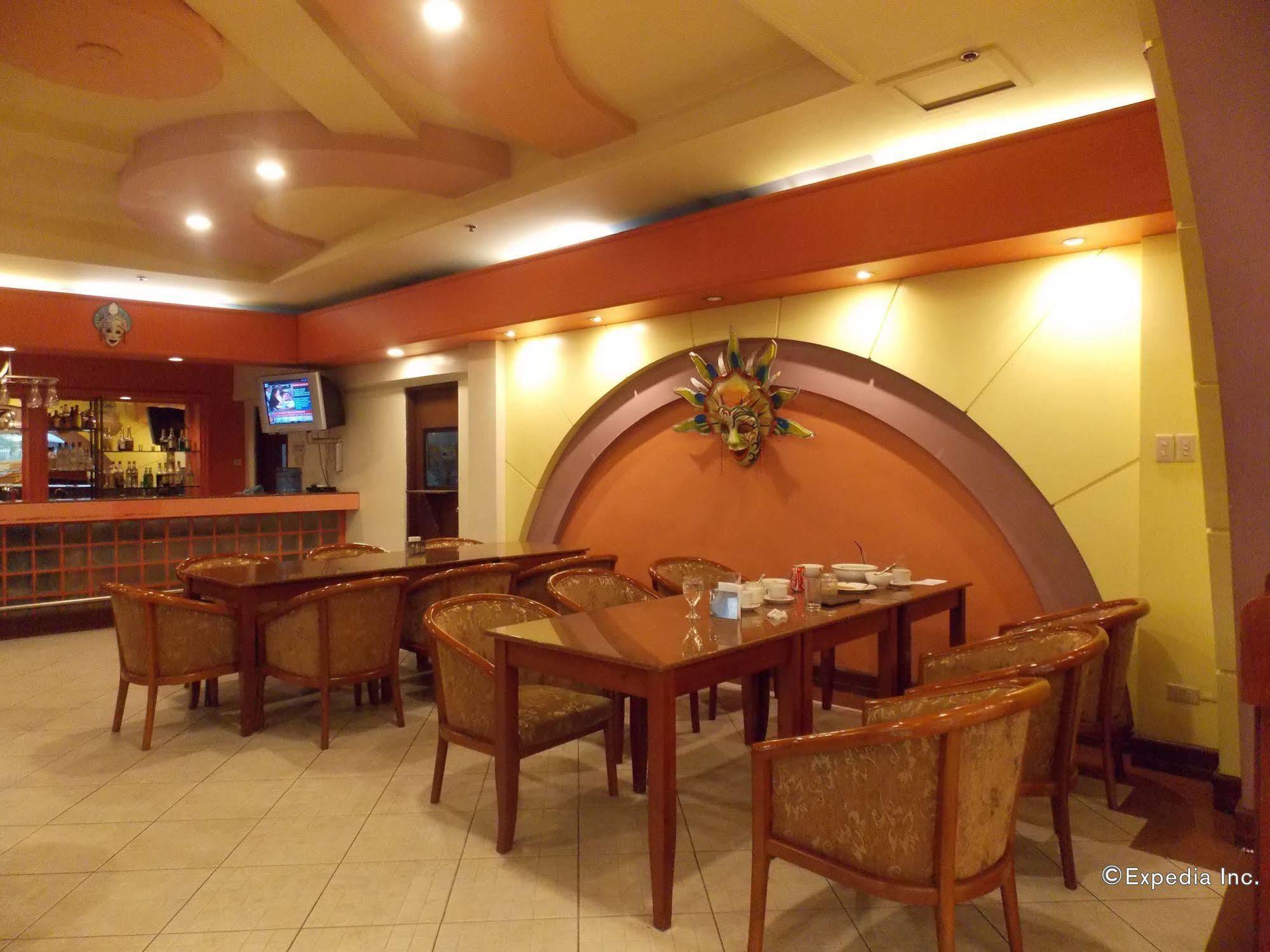 Grand Regal Hotel Bacolod Kültér fotó