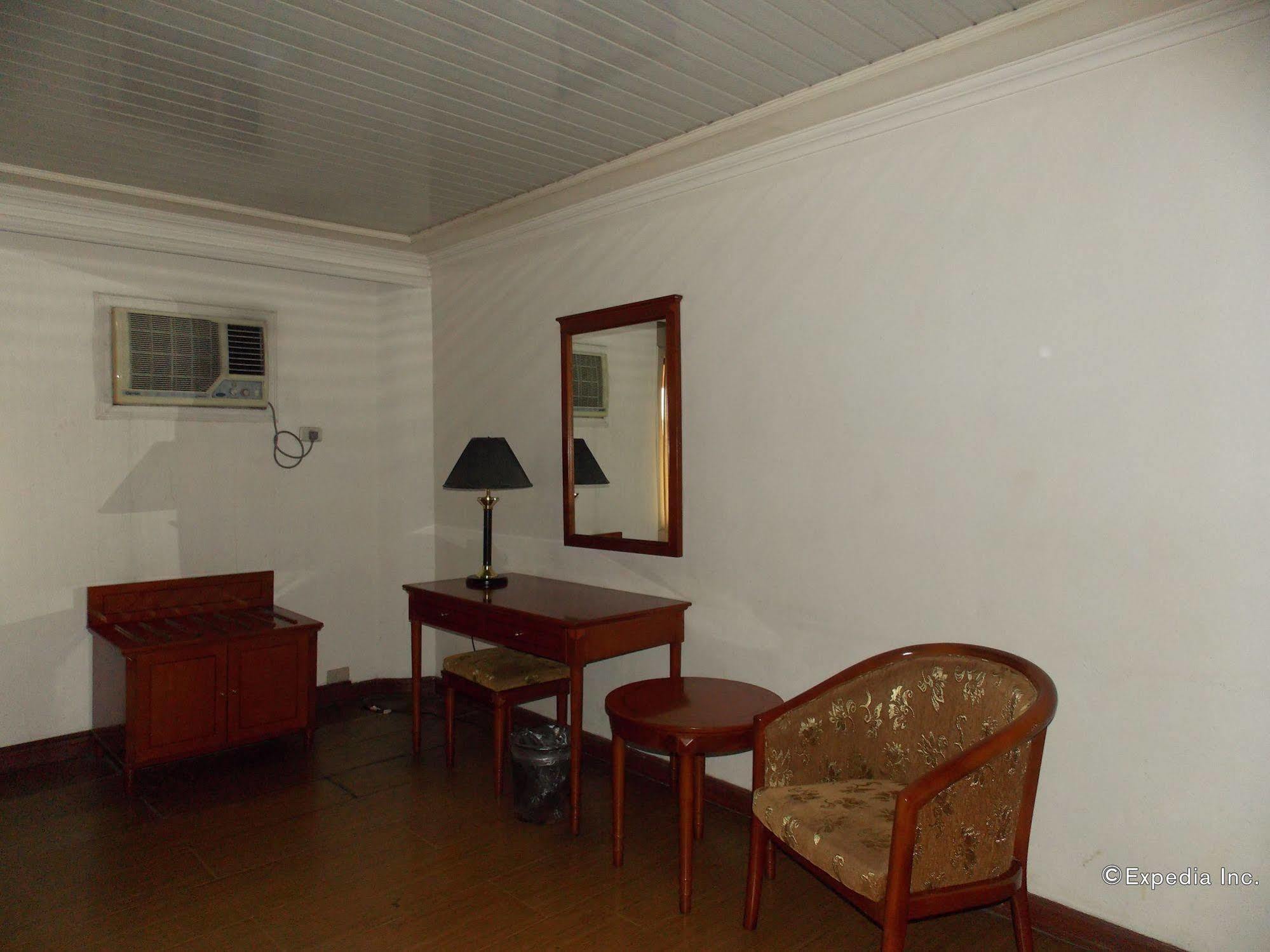 Grand Regal Hotel Bacolod Kültér fotó