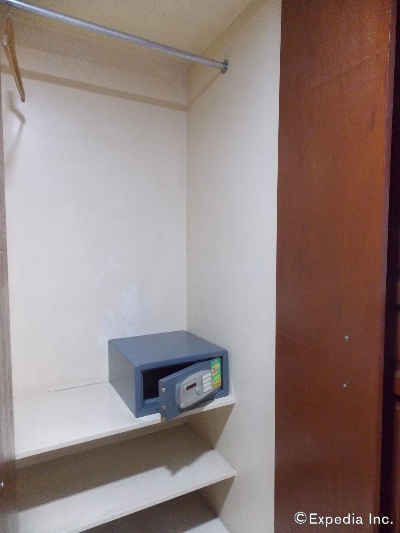 Grand Regal Hotel Bacolod Kültér fotó