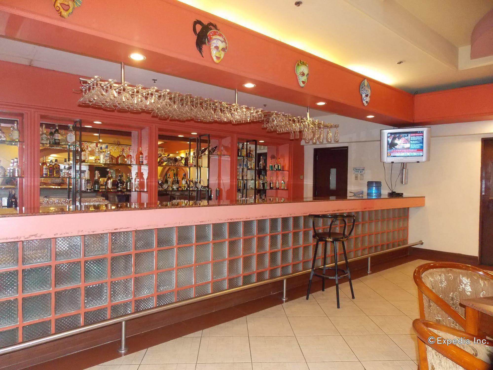 Grand Regal Hotel Bacolod Kültér fotó