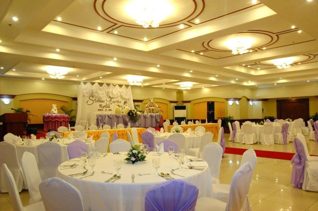 Grand Regal Hotel Bacolod Kültér fotó