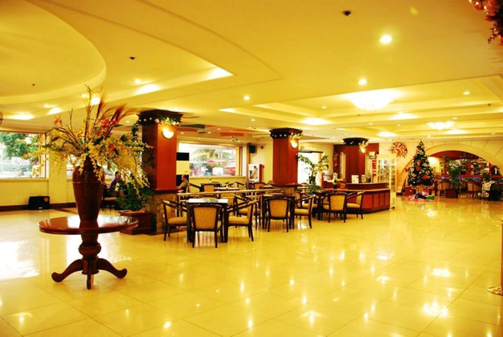 Grand Regal Hotel Bacolod Kültér fotó