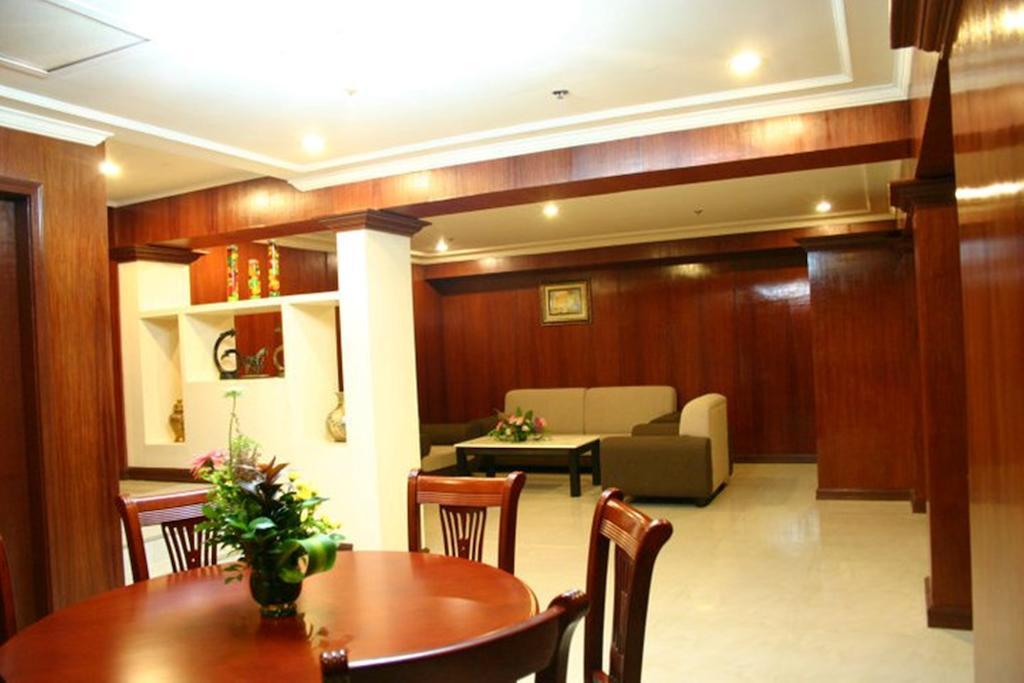 Grand Regal Hotel Bacolod Kültér fotó